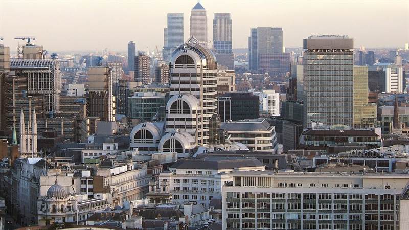 London financial district skyline, including Canary Wharf